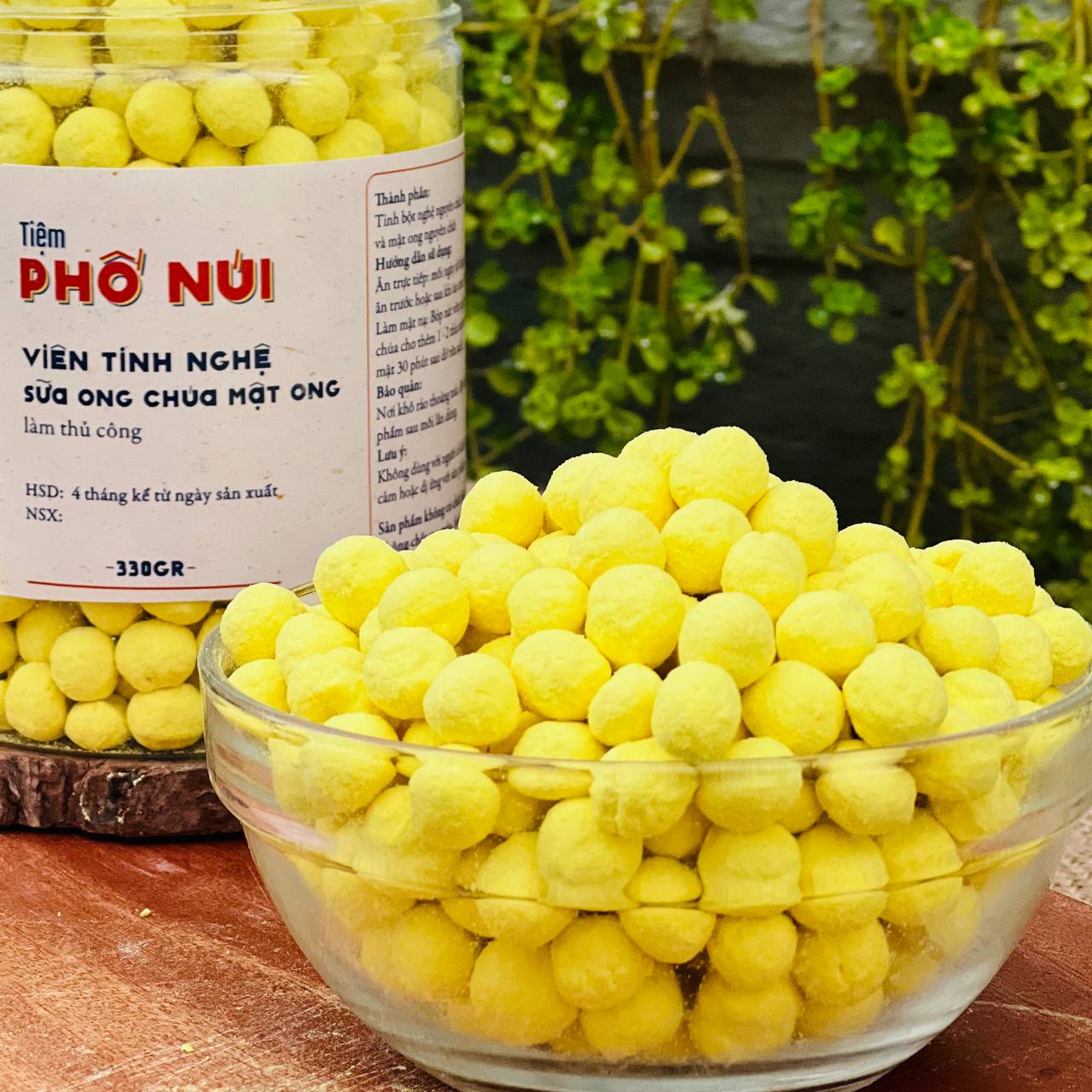 Viên Sữa Ong Chúa Tinh Nghệ Mật Ong (Thủ Công)- 330gram